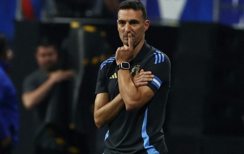 九游体育官网-奥莱报：斯卡洛尼考察超50名球员，上届世界杯15名球员会再度入选