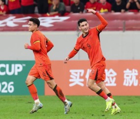 U22国足艰难破荒！拜合拉木半场压哨破门，3年前14-0