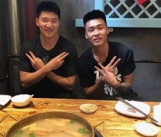 九游体育官网-赵睿加盟北京男篮！雷蒙晒照：好的队友 原来在这等着我呢